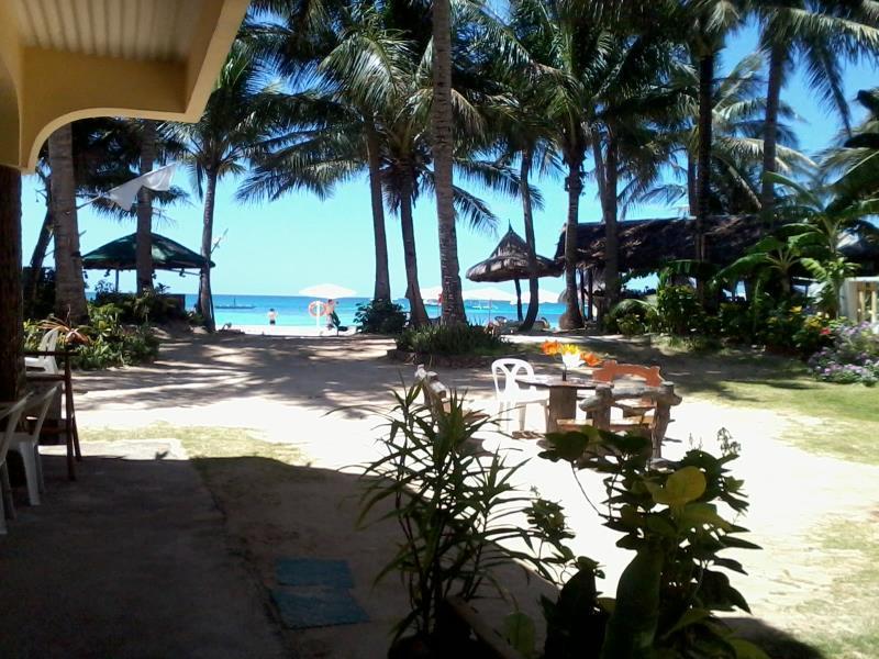 Mikas Beach Resort Balabag  エクステリア 写真